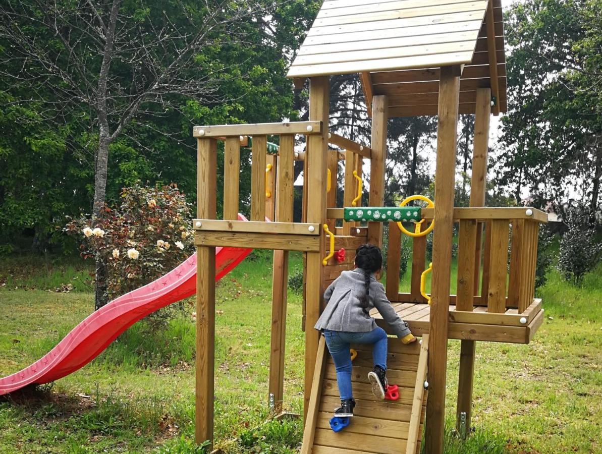Casa Das Palmeiras-Pedagogic Farm Mangualde Esterno foto