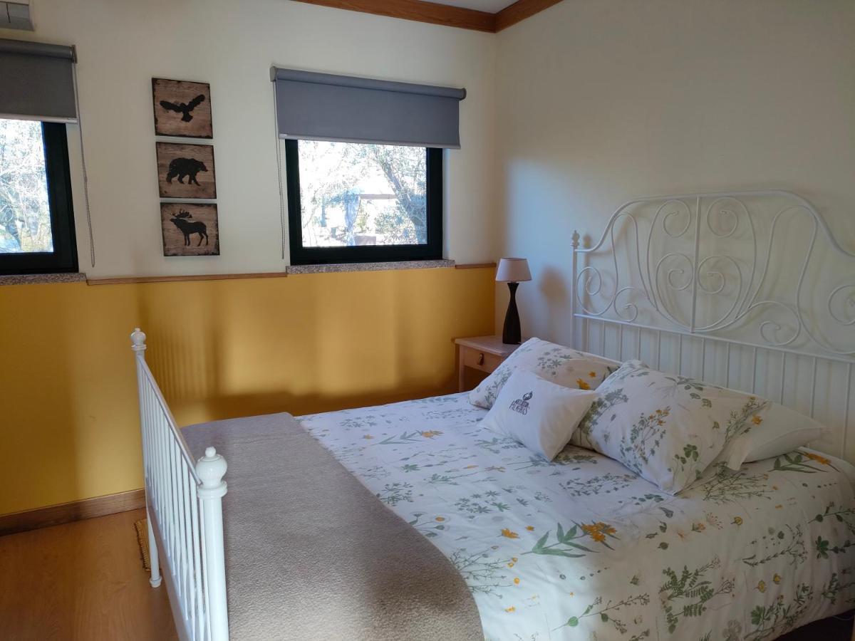 Casa Das Palmeiras-Pedagogic Farm Mangualde Esterno foto