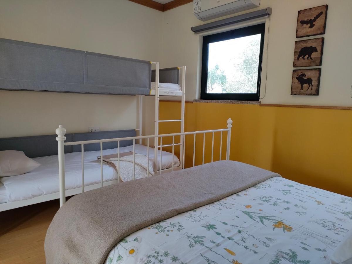 Casa Das Palmeiras-Pedagogic Farm Mangualde Esterno foto